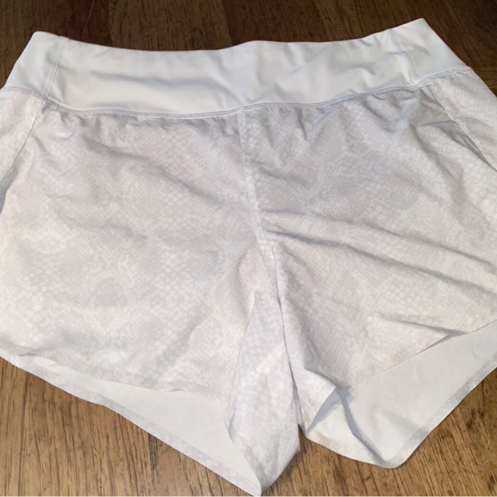 Tan / ivory Snakeskin Printed Athleta Run with It Short